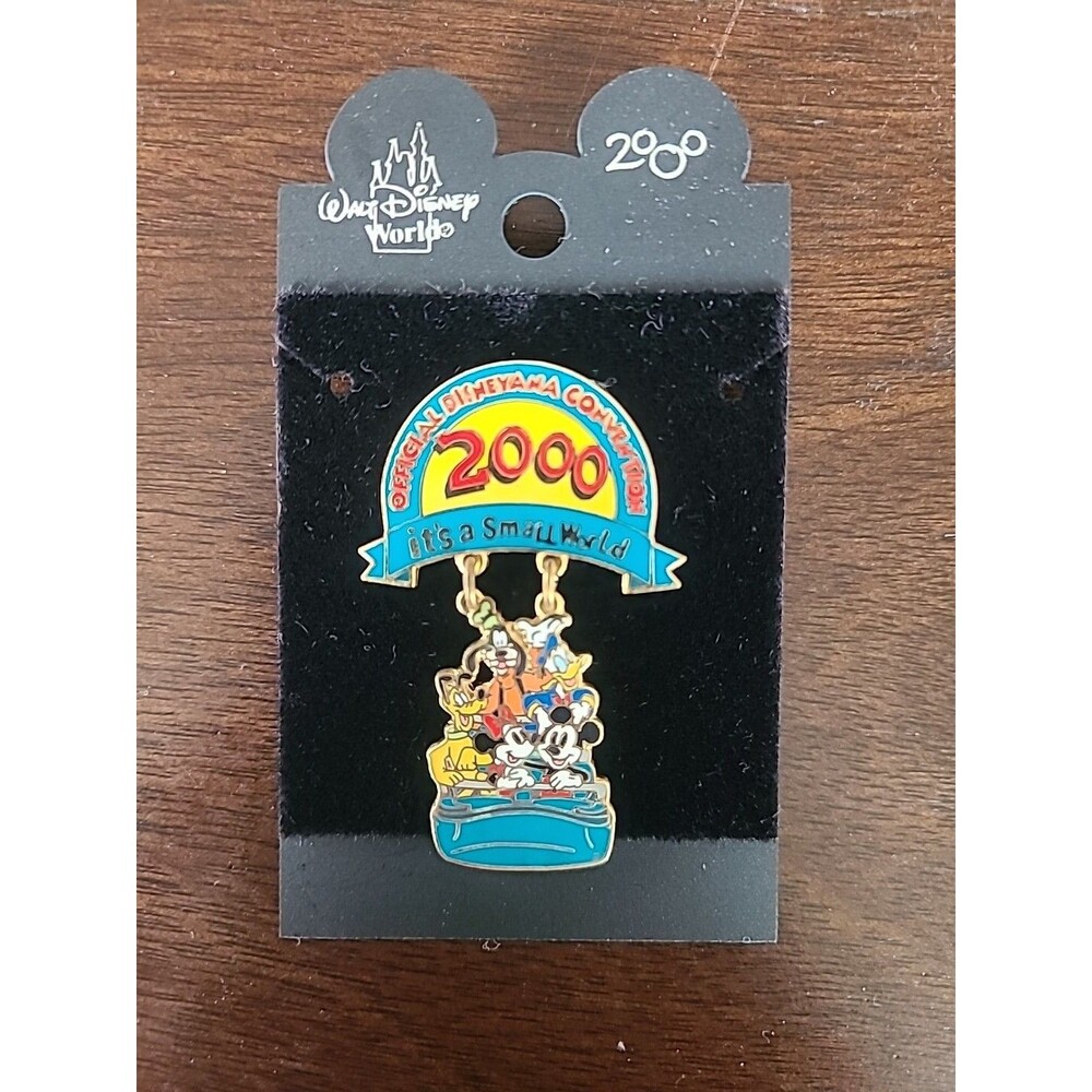Walt Disney World Official Disneyana Convention 2000 "it's a small world" Pin